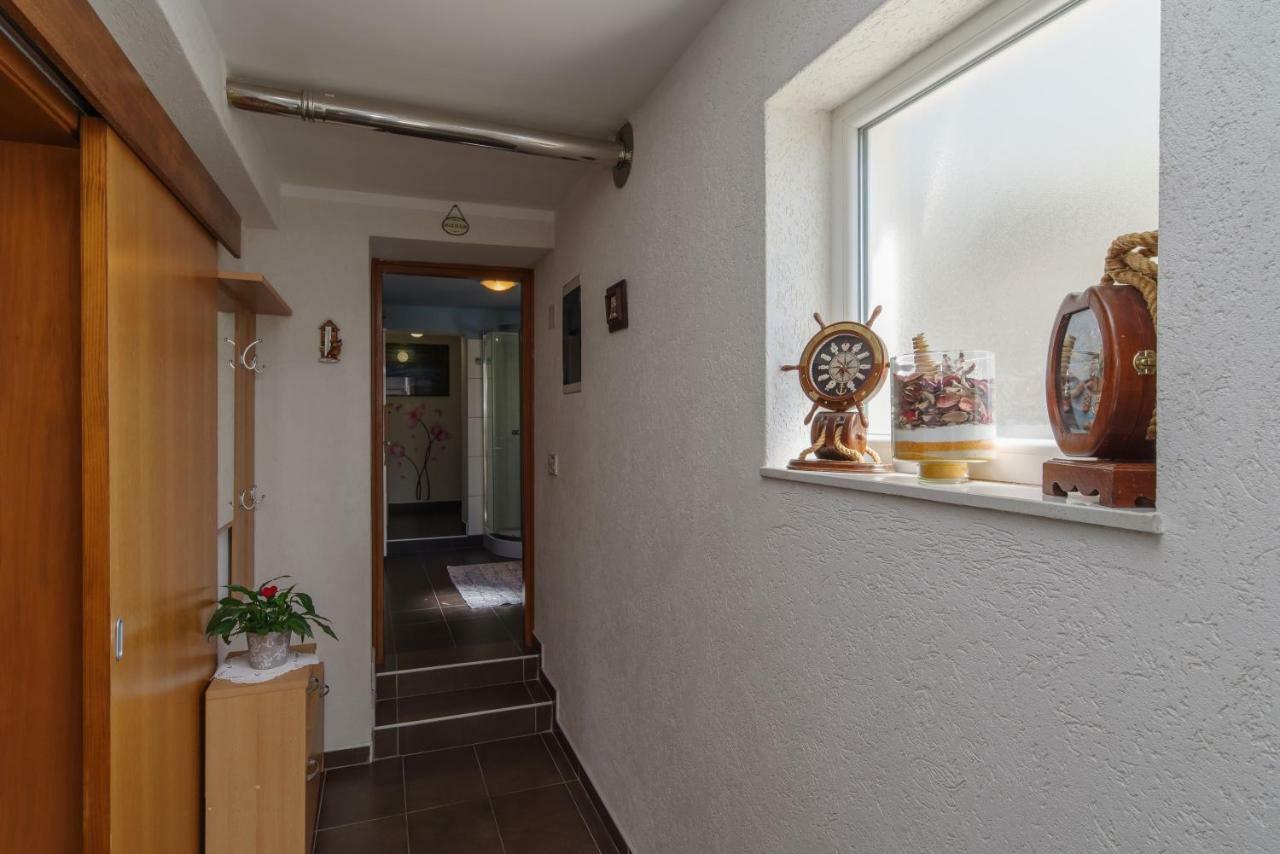 Apartment Sarar Crikvenica Eksteriør billede